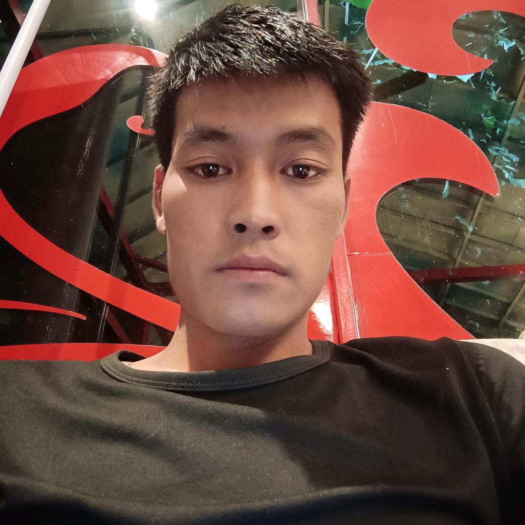 花有重开日，人无再少年。