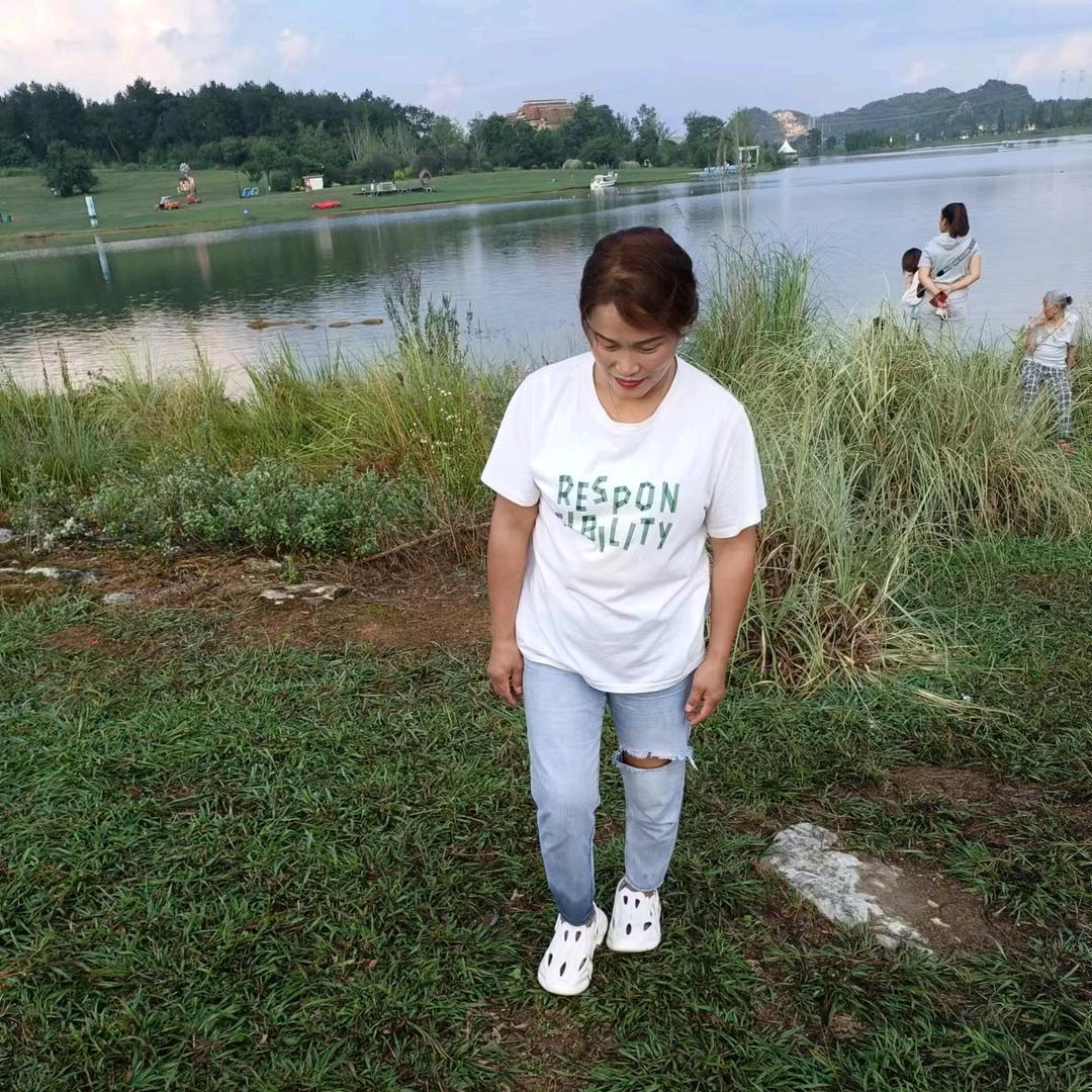 福，，花圈，老衣，纸火鲜花花圈花篮，可送
