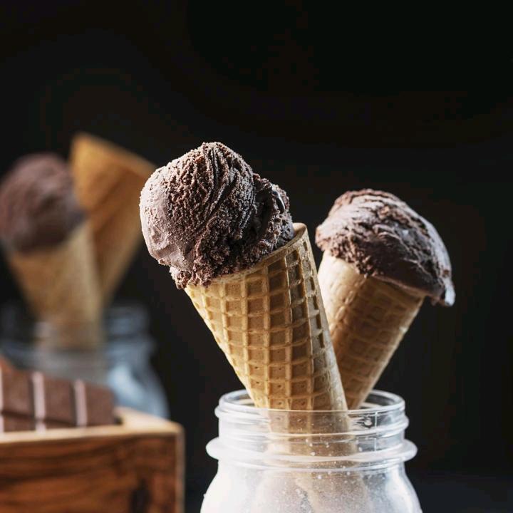 军歌演艺传体。面对微笑