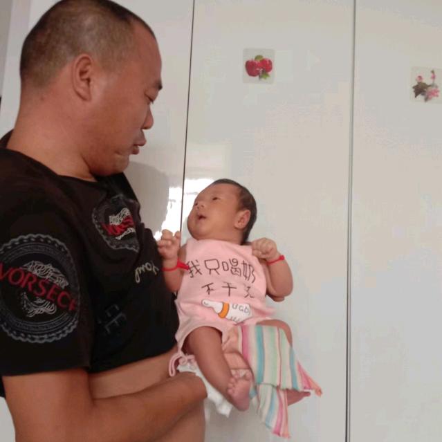 安装彩钢瓦王赵国