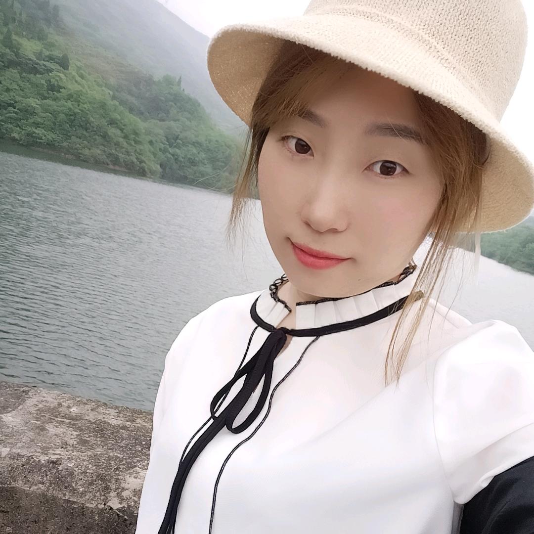 @爱睦小莉