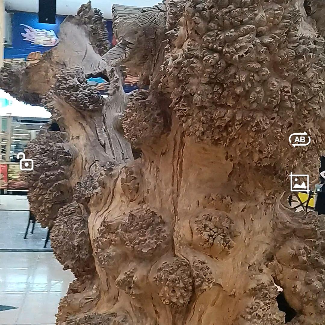 巅峰发艺昆玉市224团,新城宾馆楼下