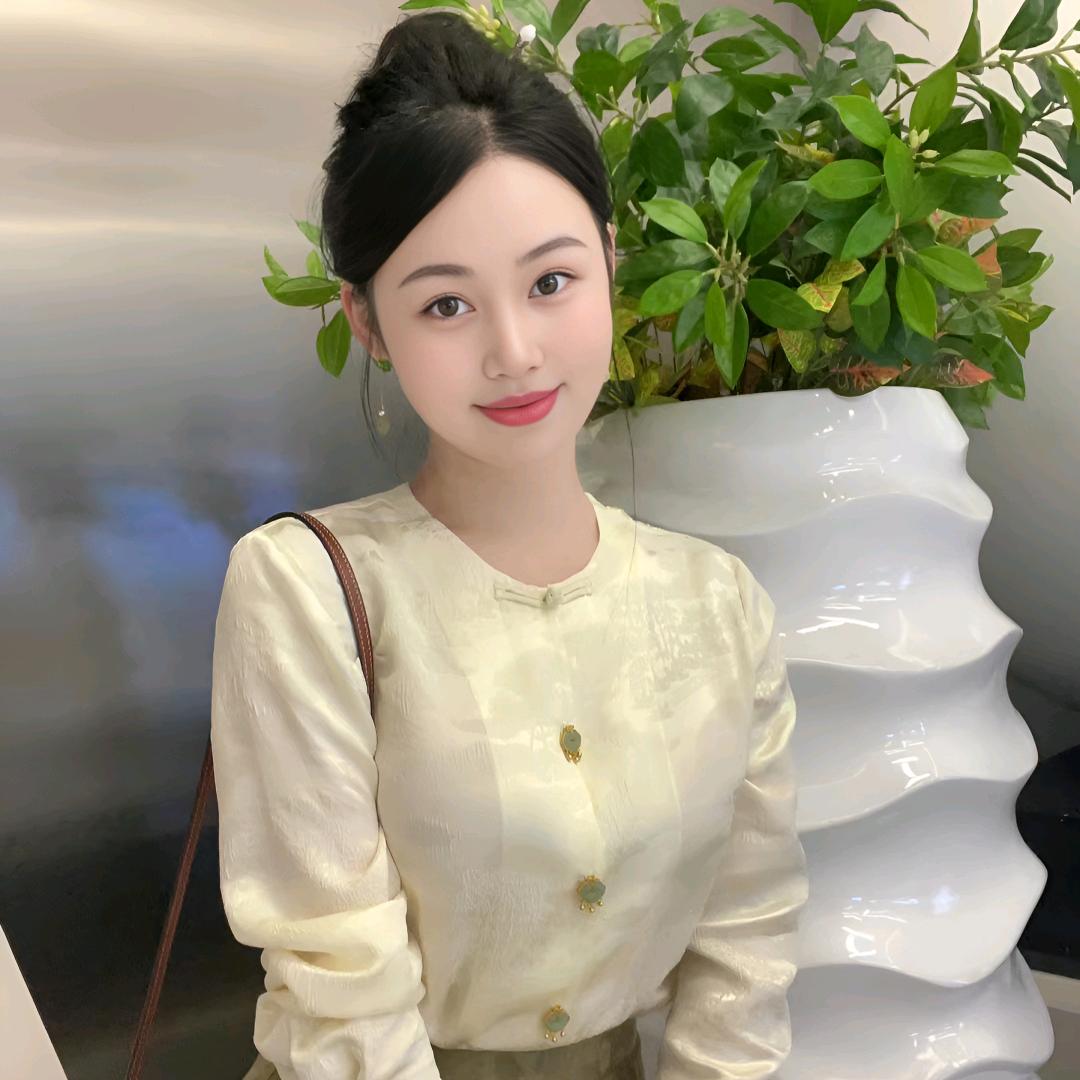 佳彤