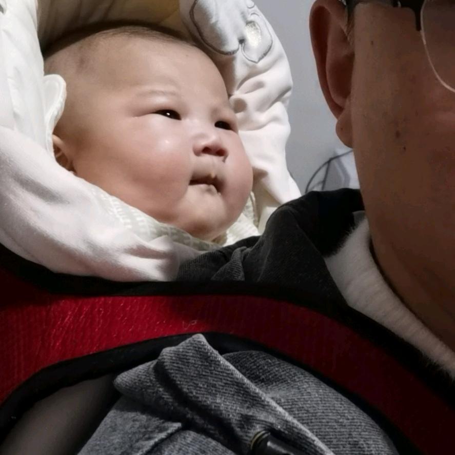 卑微小付