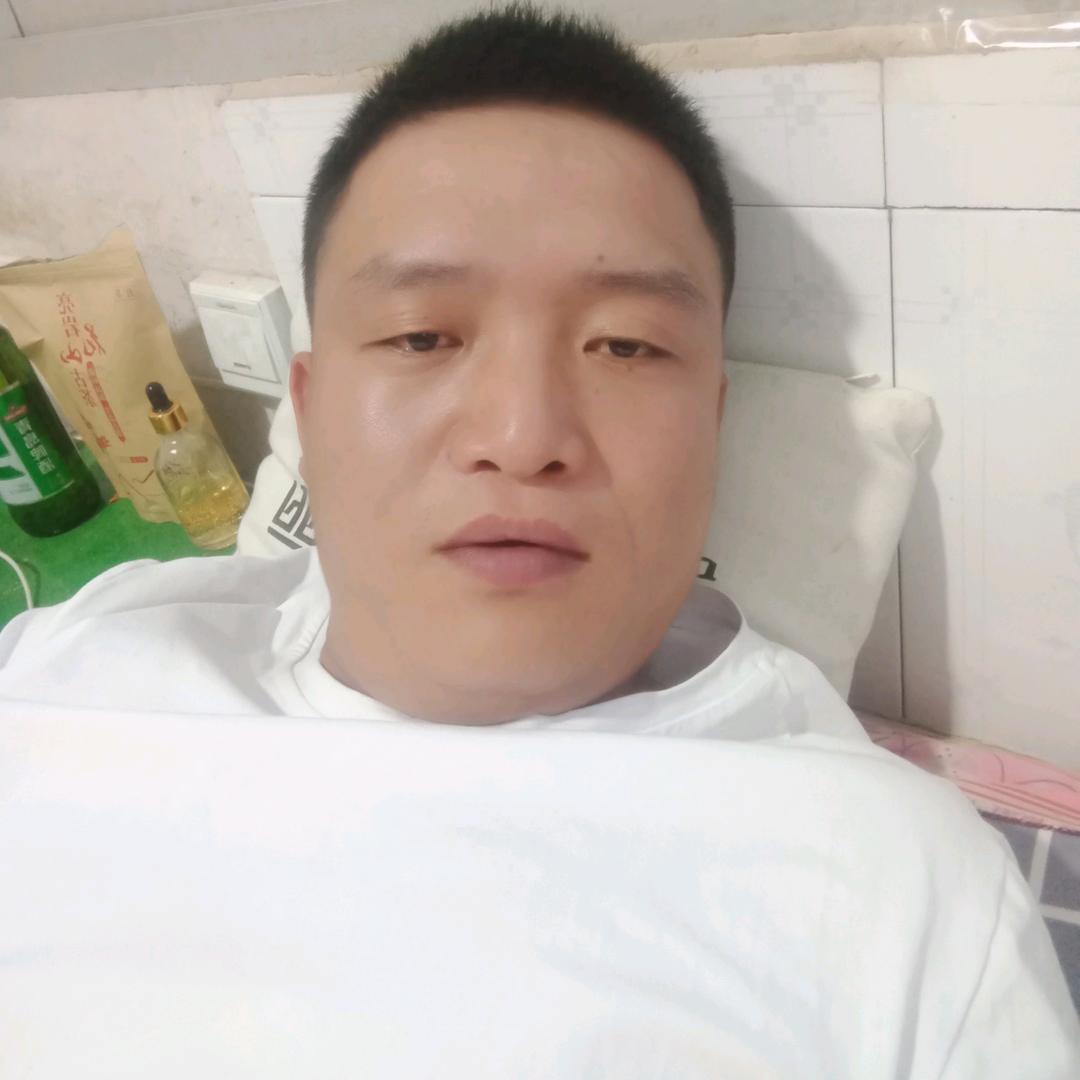李艳龙