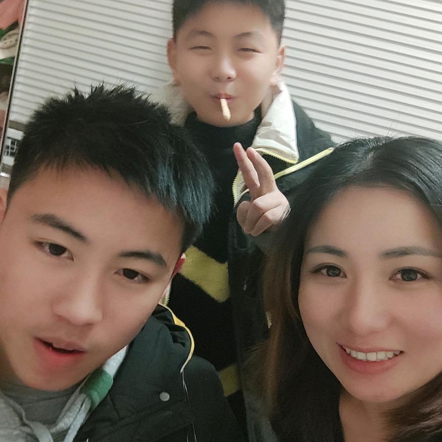 伟👥鸿