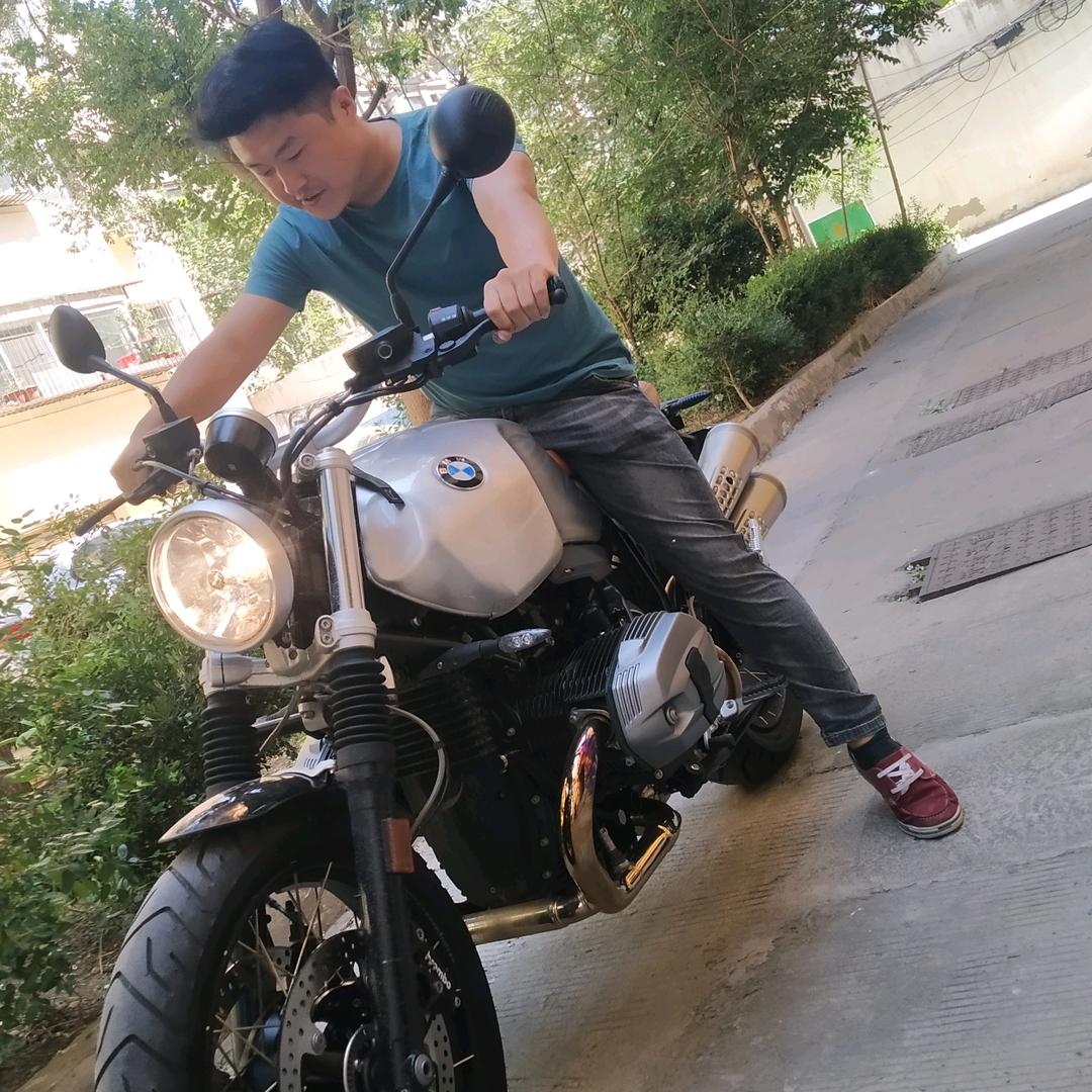 重庆小面伊滨区糖人街