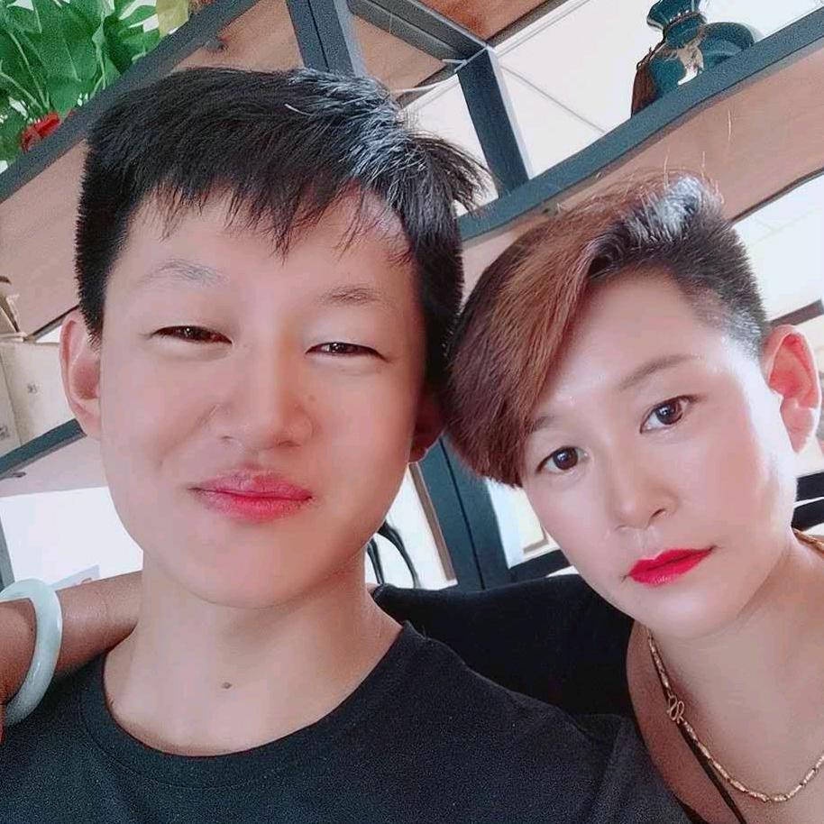 小燕子。