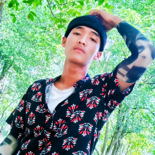 M R 🍏🍏naw kyi 🍏🍏