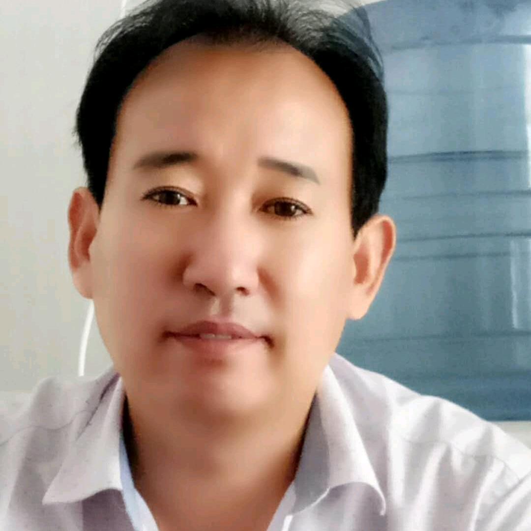 王英灯具，电子一条街，中短路北