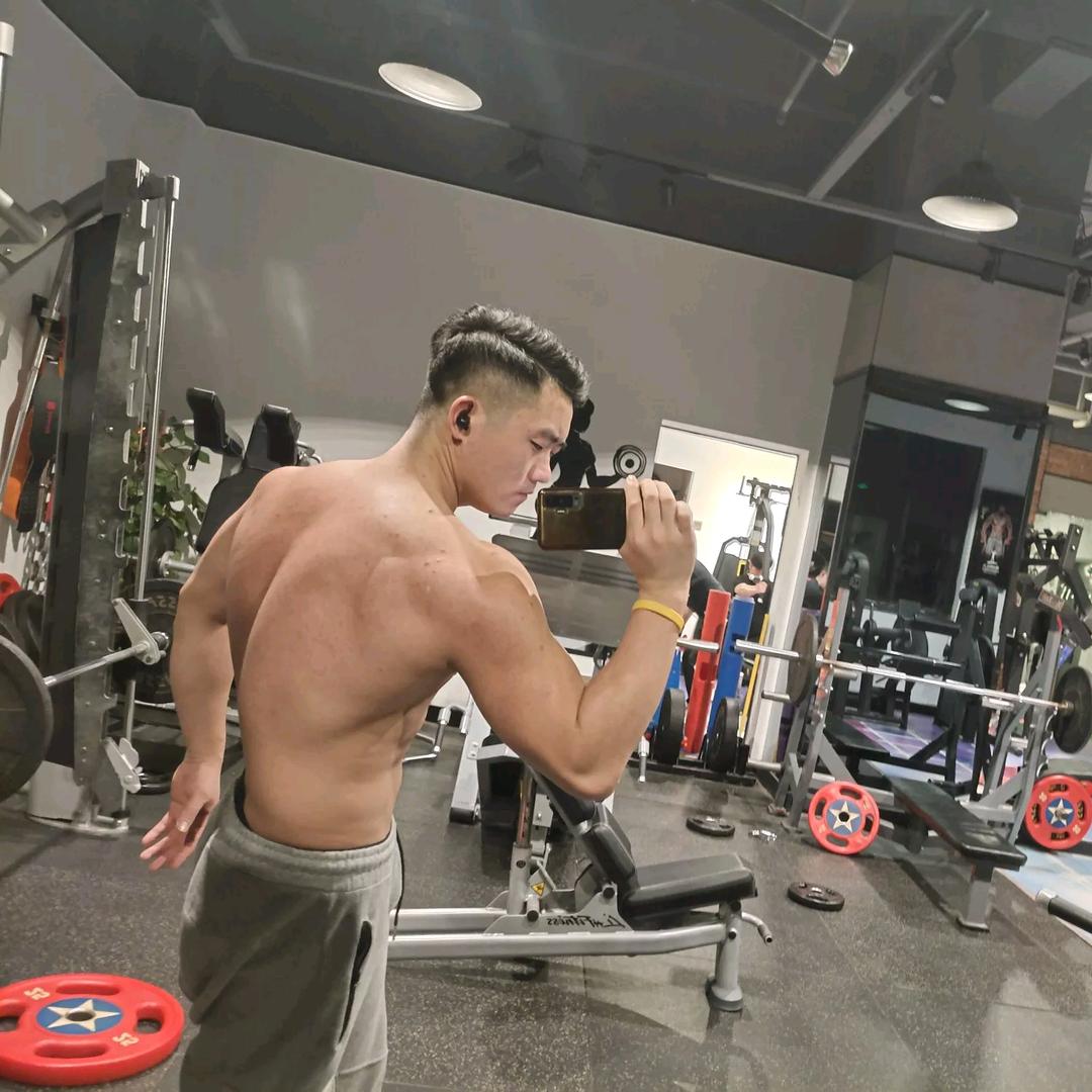 jim有四只哈基米