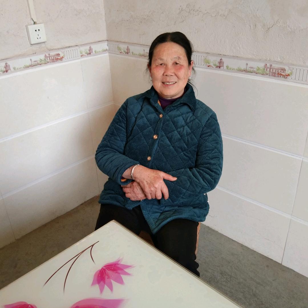 70岁老奶奶李织连