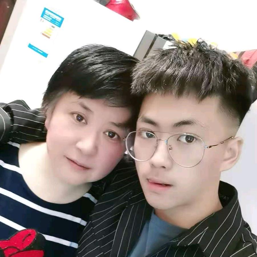 小斐