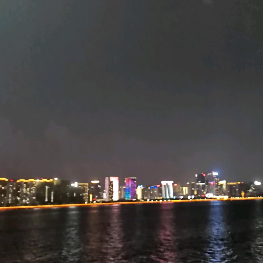 浪漫的枚瑰