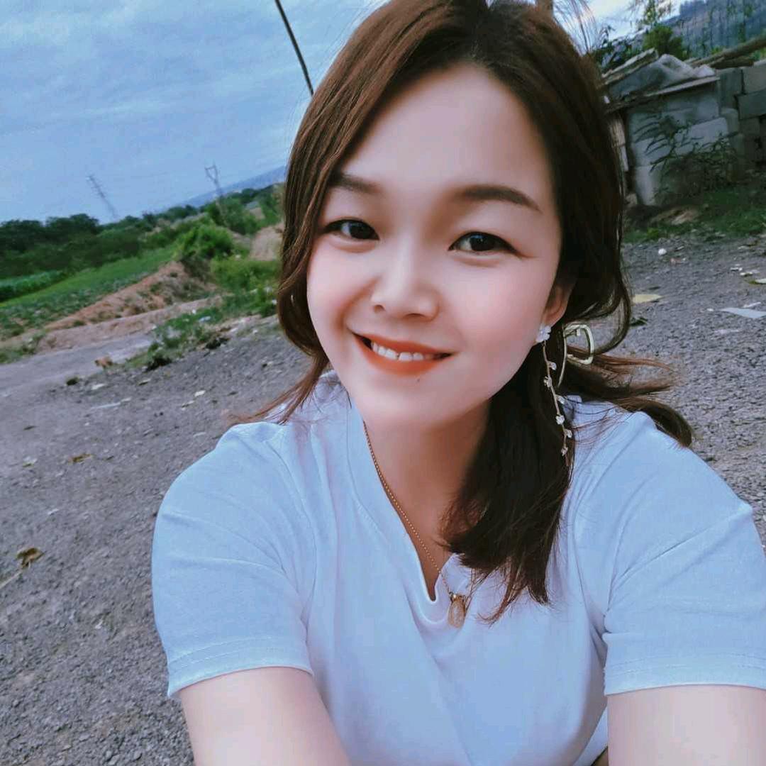 90后收破烂小妞