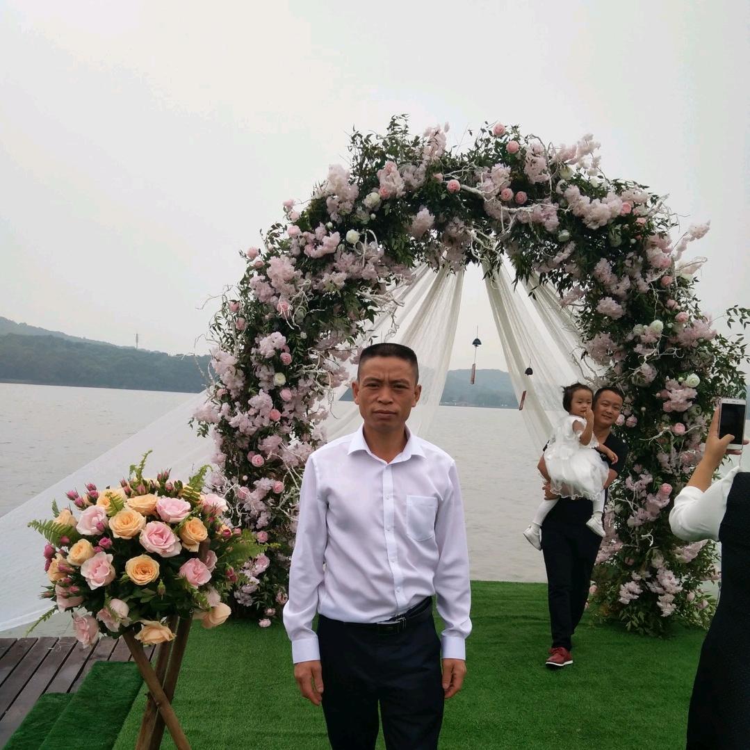 忠心耿耿