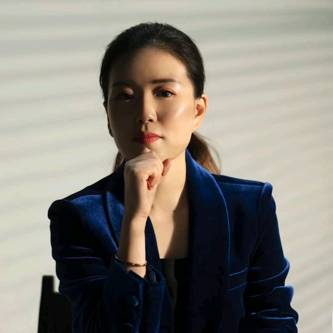 万方纸业    方丽霞