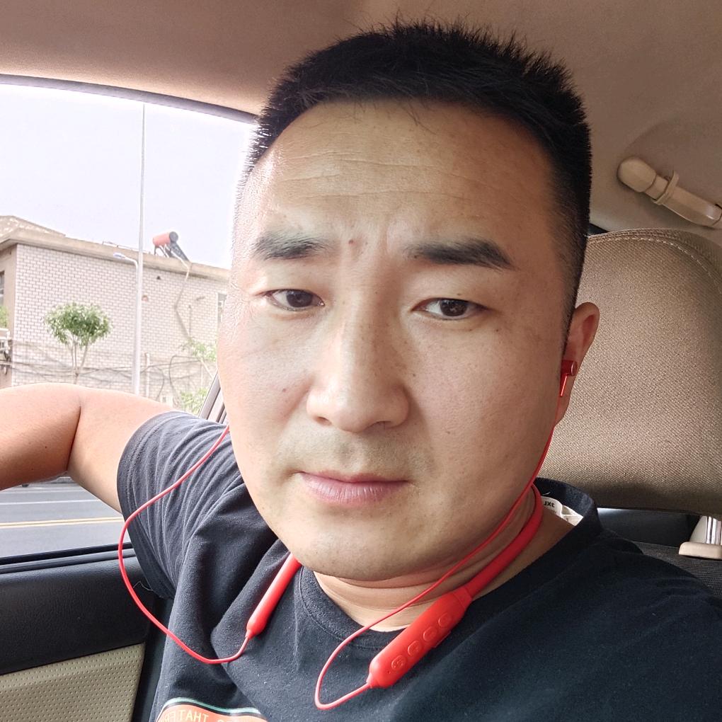 奔跑的犀牛