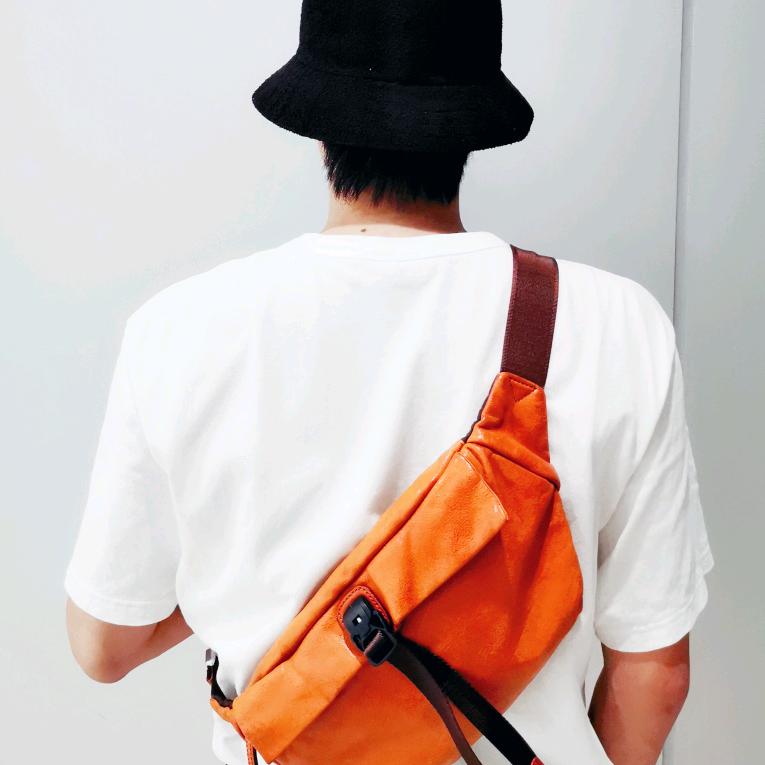 B·F·S· BFS海城市青檬服饰有限公司箱包专卖店