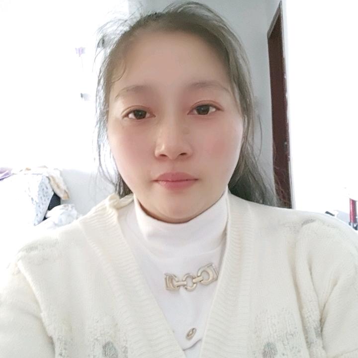 一朵风中缥缈的。