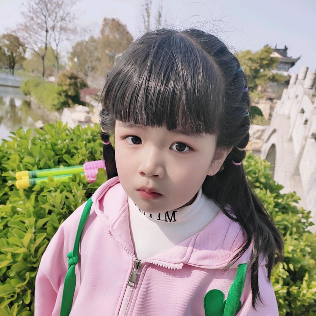 小话痨甜甜