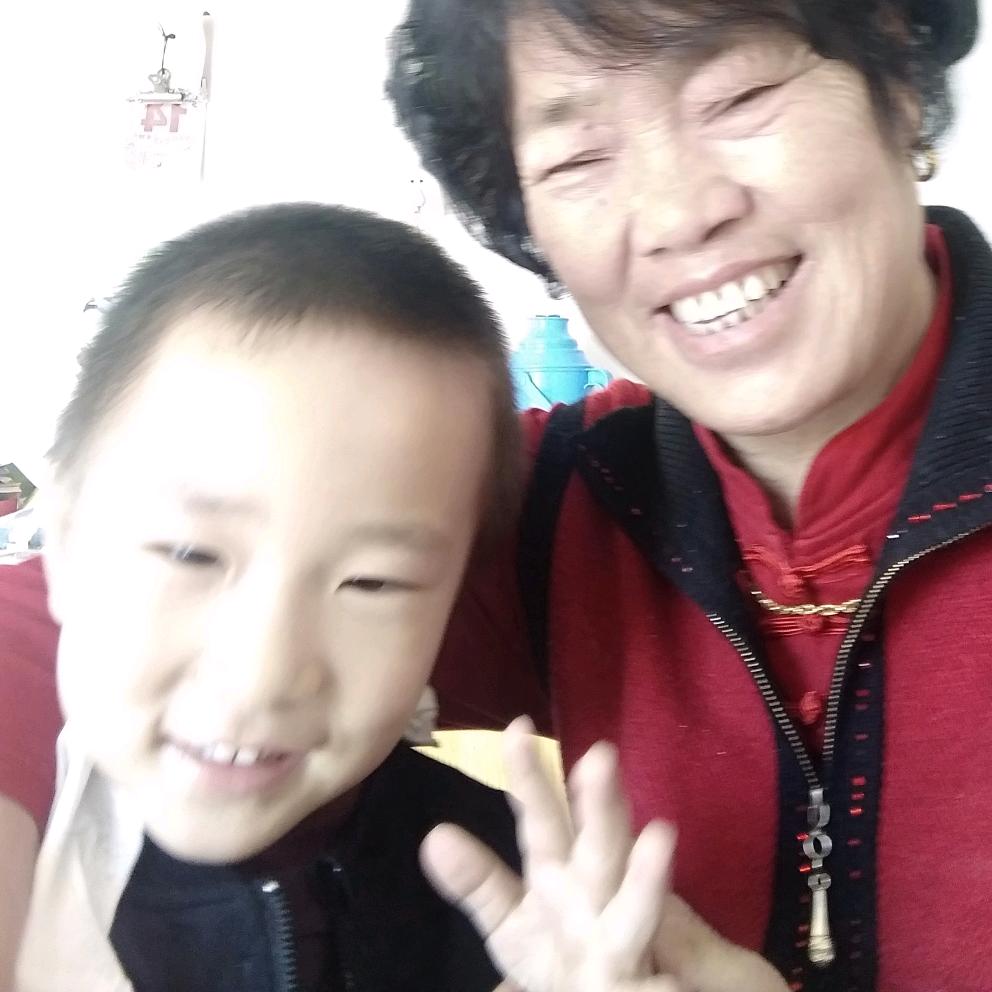 芮芮，明月清风