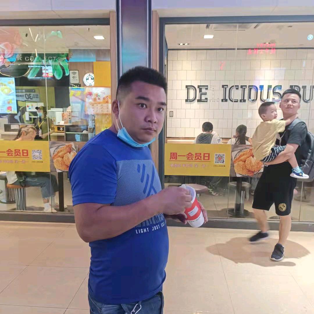 遵义蓝航修车厂，大连路三三来迟杨梅汁