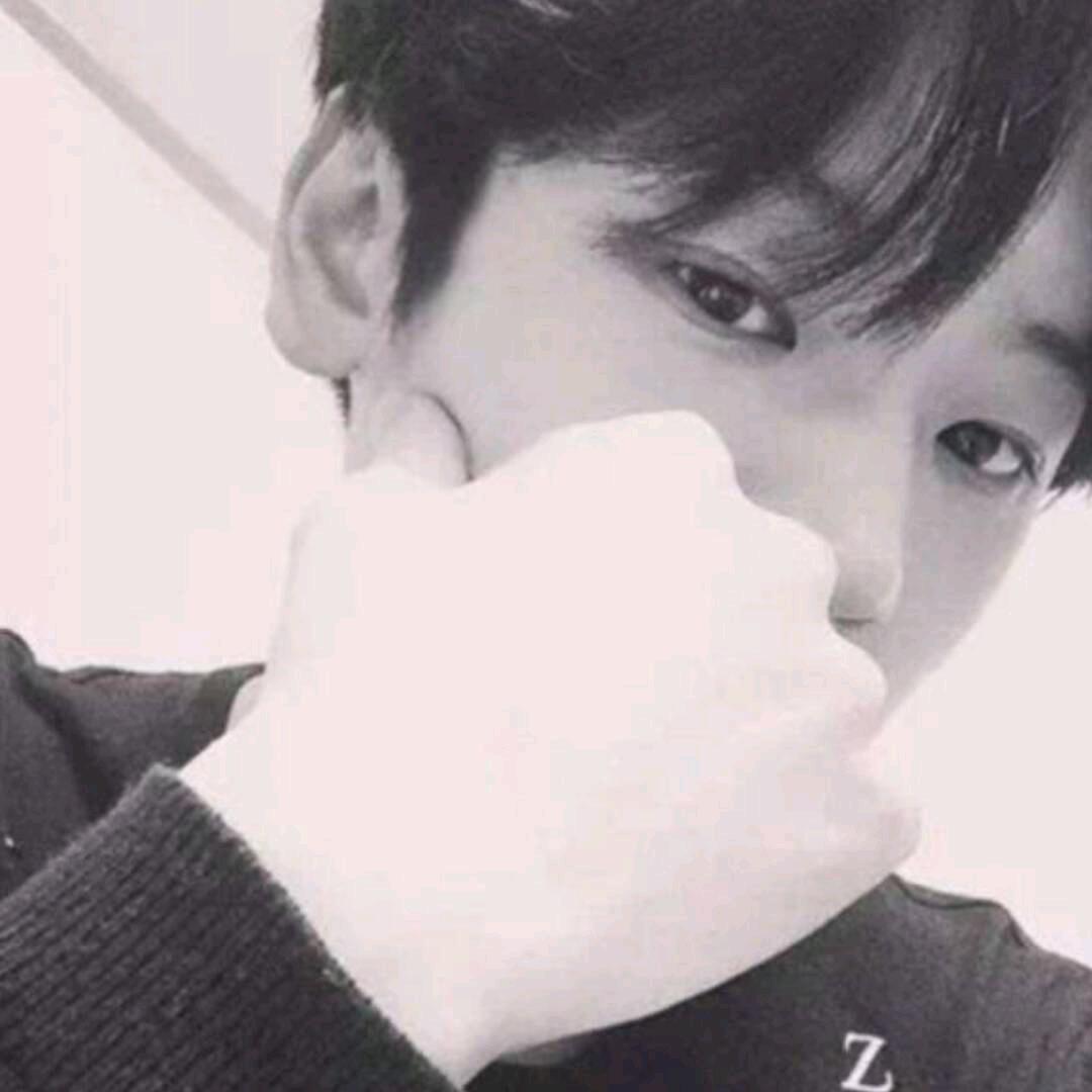 云边有个小卖部