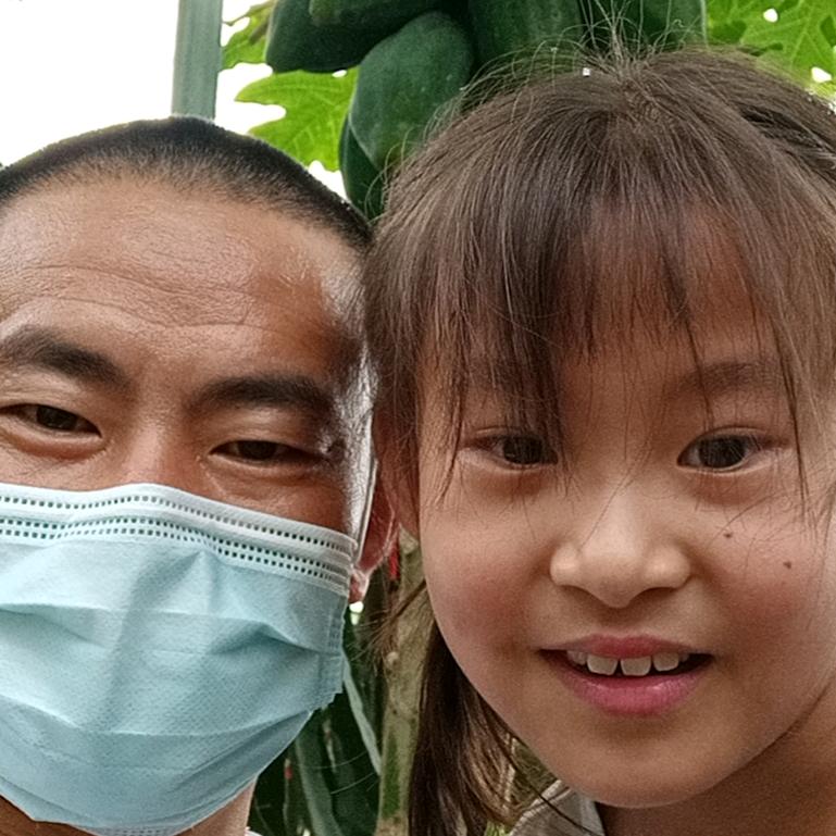 的了一下