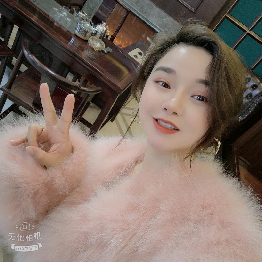 蓝精灵美容会馆