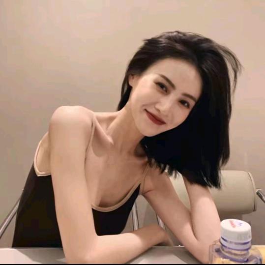 小啊秋.