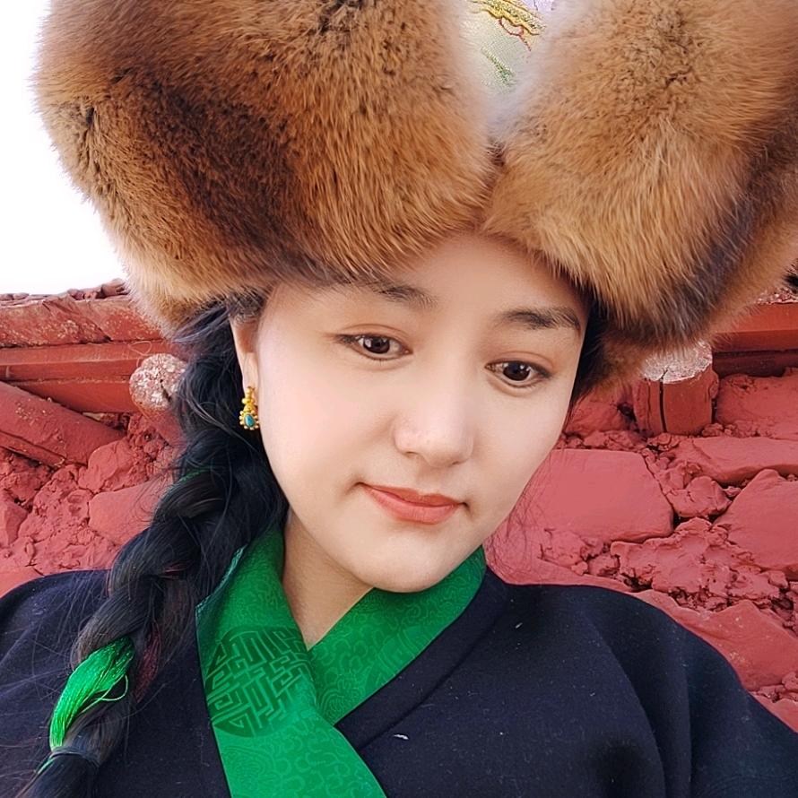 美不将就美妆    @次白店