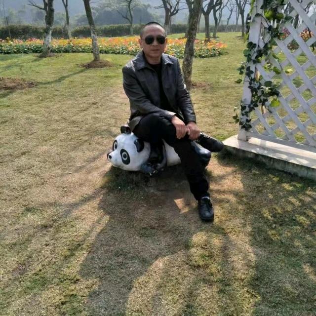彭厨子，乡村一条龙服务队