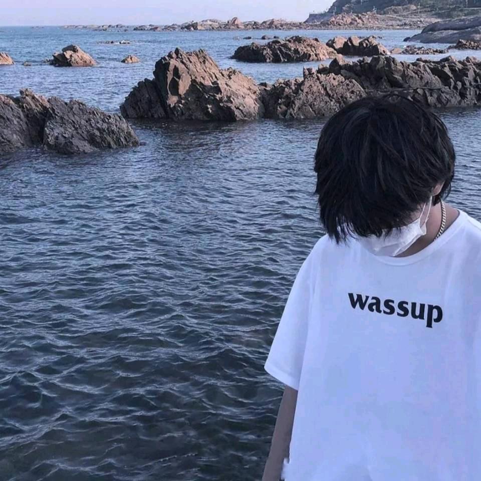雨幕下邂逅