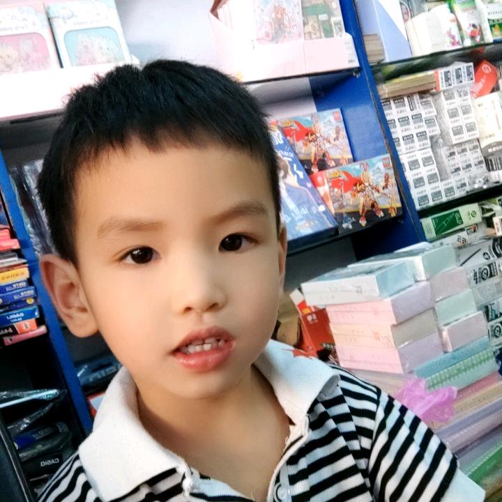 昆明捷利文具（云南钊鸿商贸）