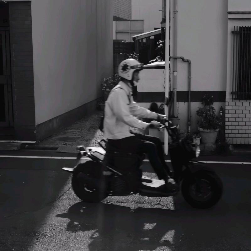 ，，， 。 。 。