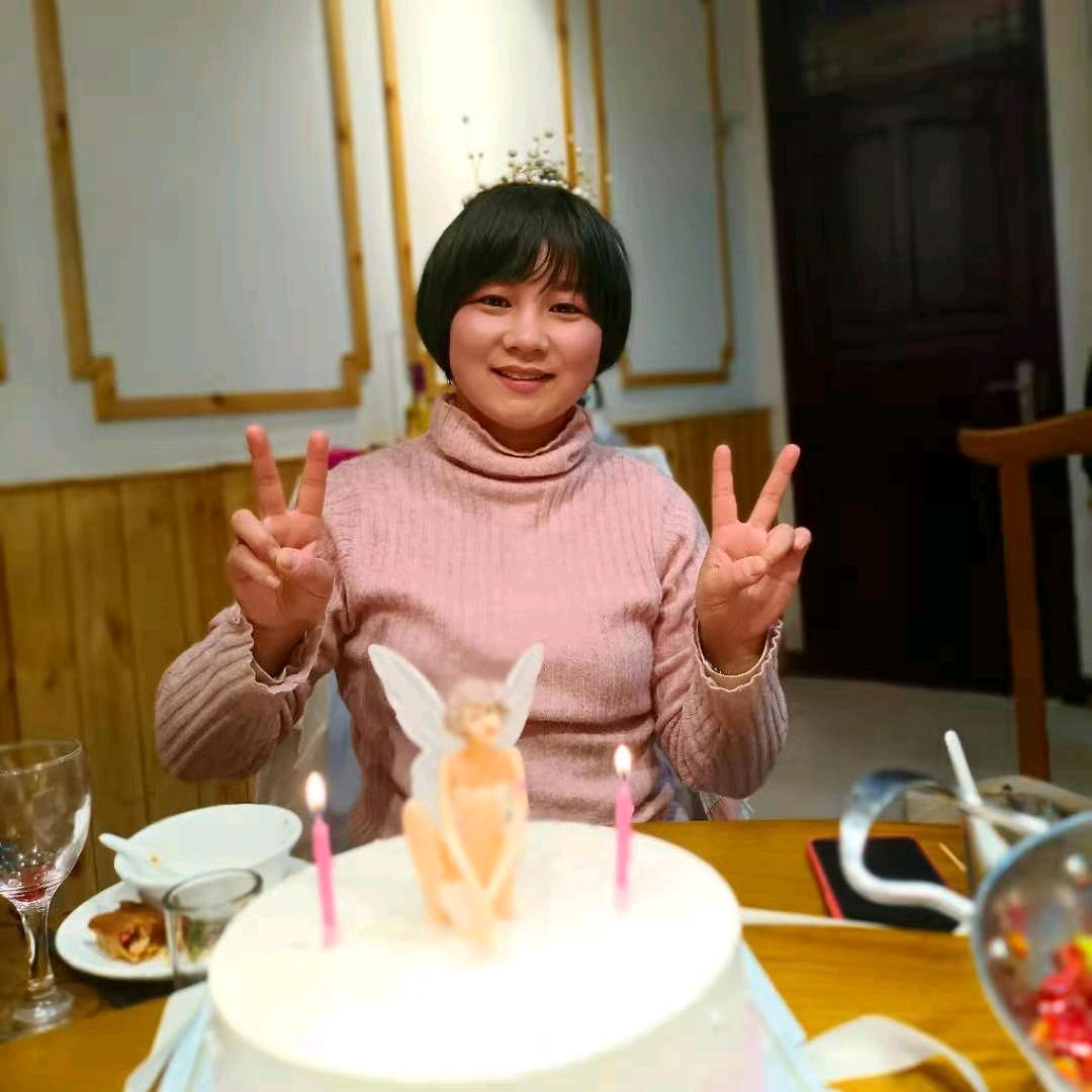 贝佳湖滨幼儿园丁老师