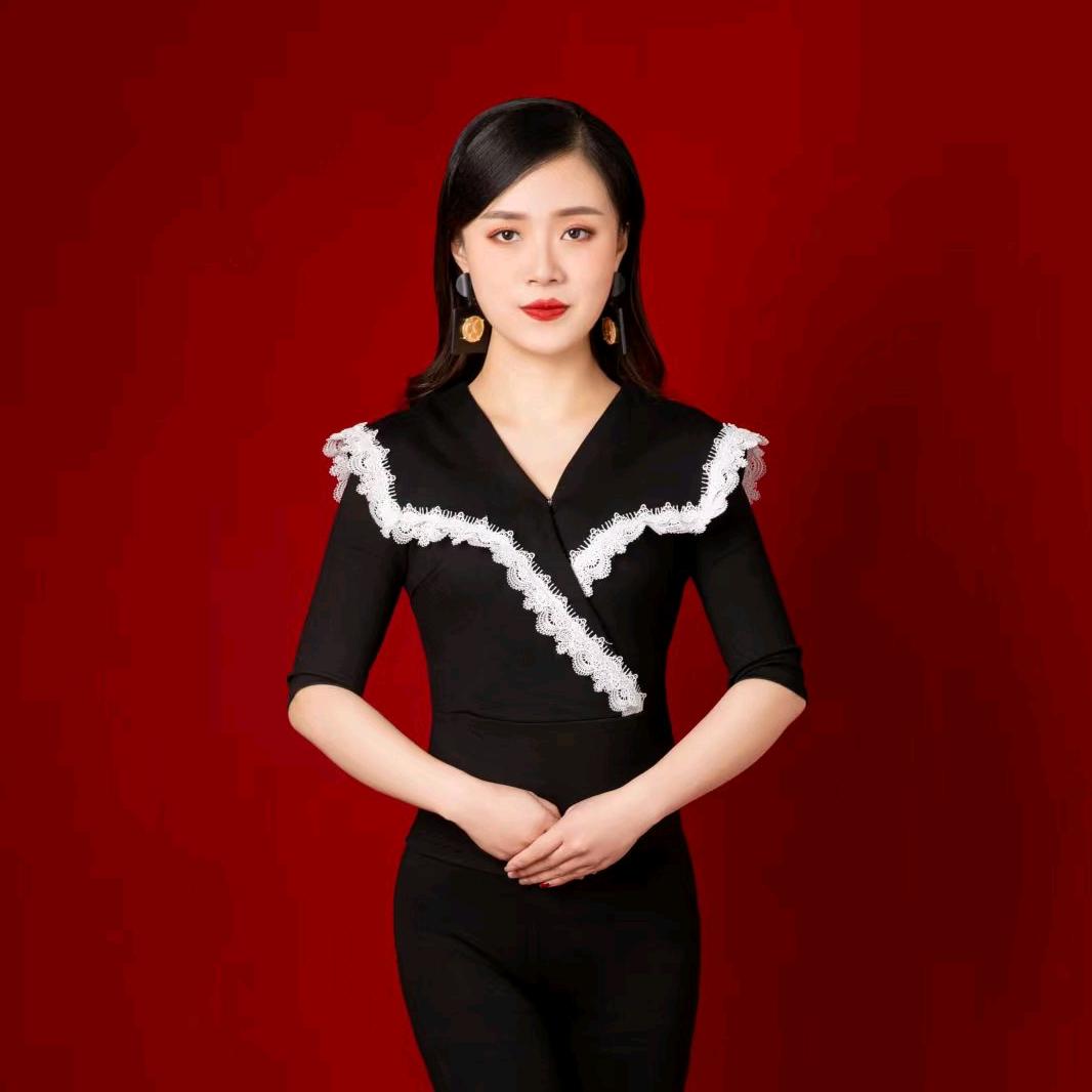 汨罗市百惠文具城两口子