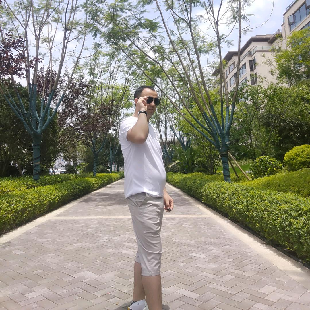 🌹天天开心😊