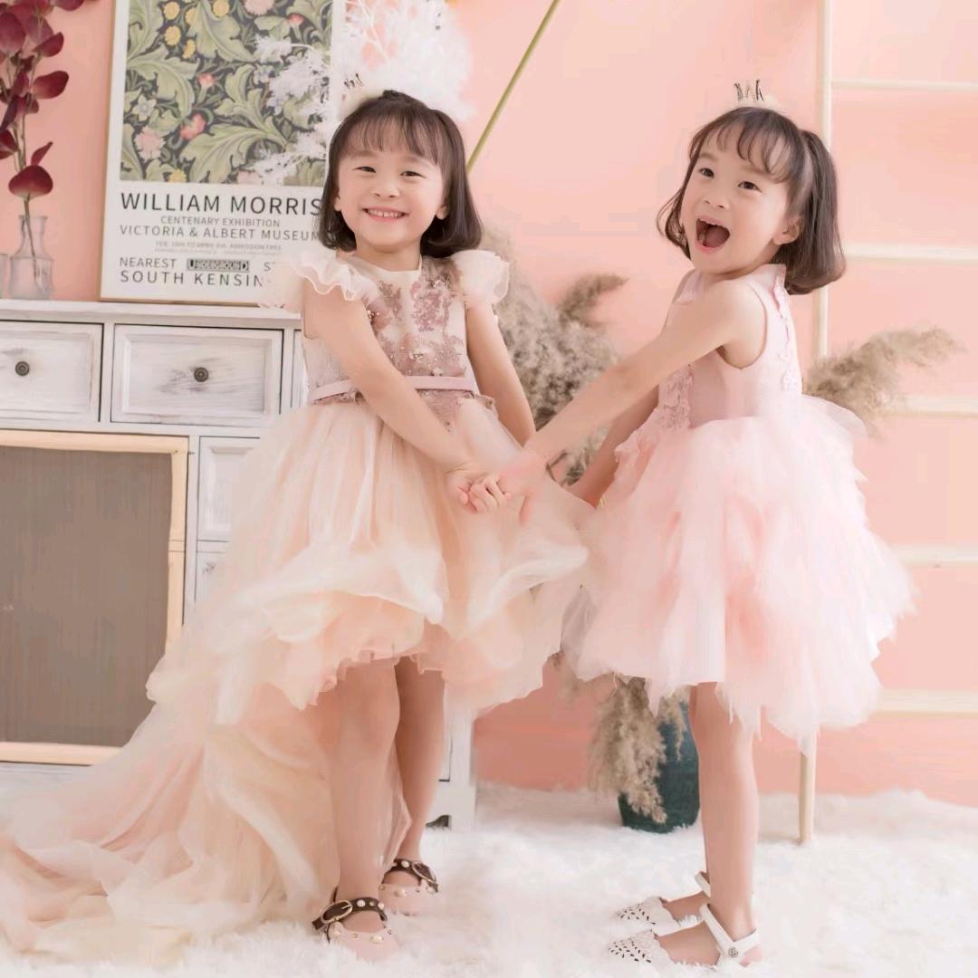 芳姐巜12月鼠》