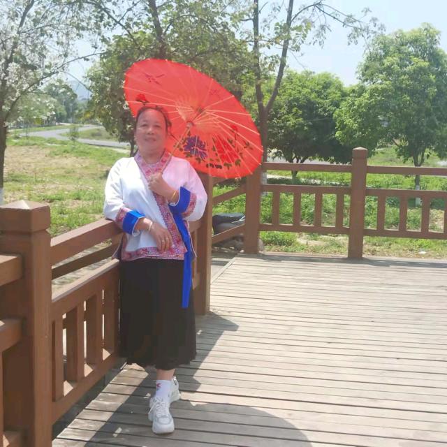 青山水秀