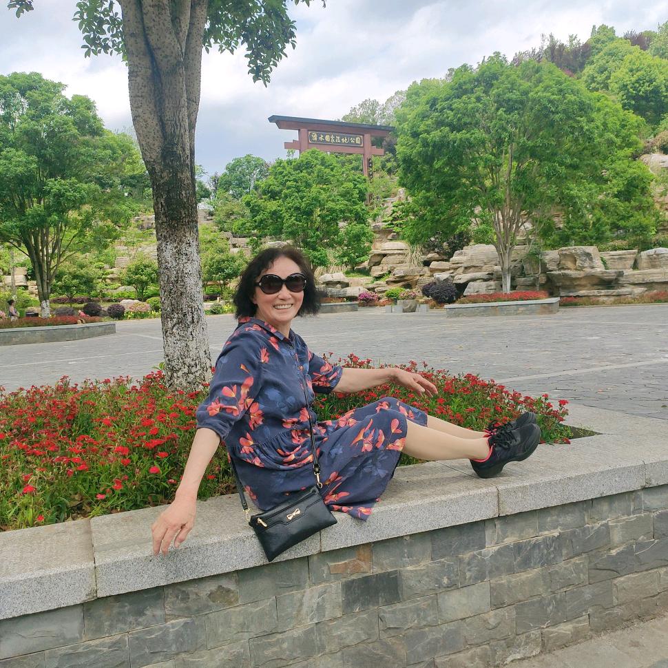 龙小林