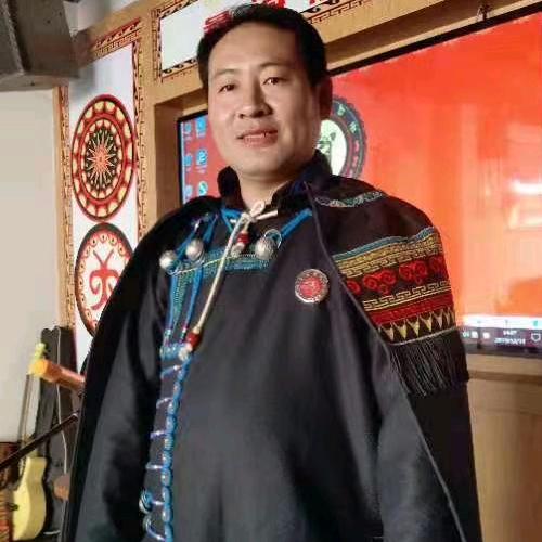 阿仪，阿二