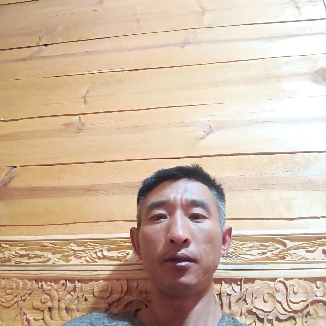 小罗雕刻实木家具