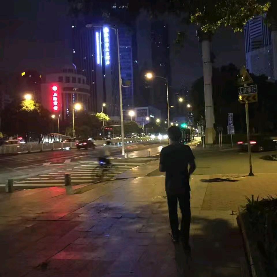 东