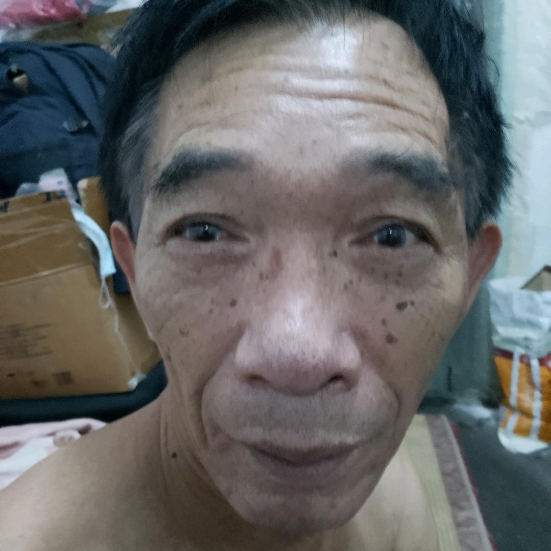 罗春华