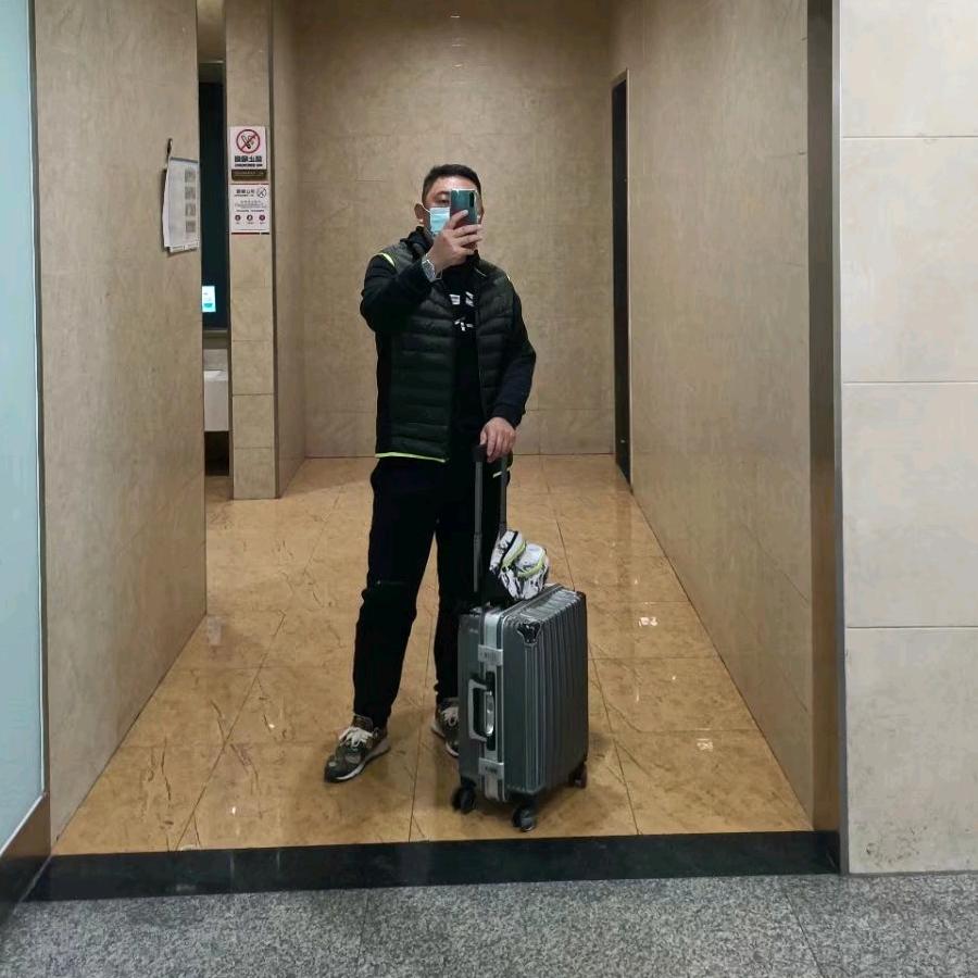 😜李拜天