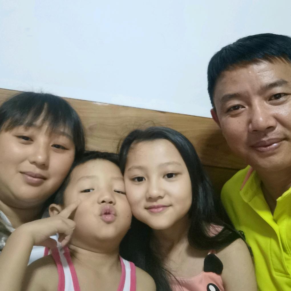 凤凰驾校教练（谢丽）