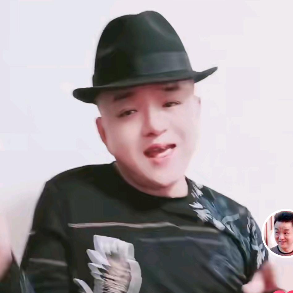 百变戏精大叔