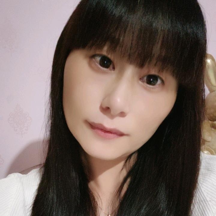 英子
